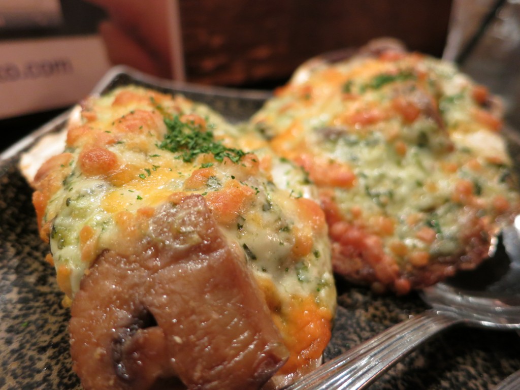 KAKIMAYO baked BC oyster with mushrooms, spinach and garlic mayo, topped with cheese